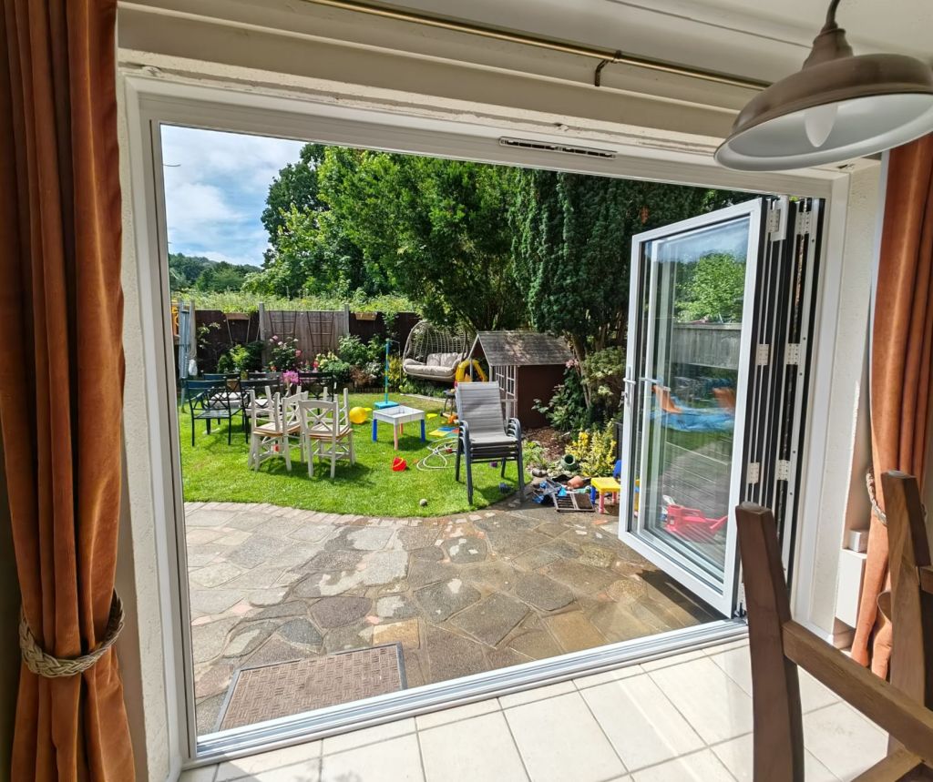 Ultimate Panorama Aluminium Bi-fold doors